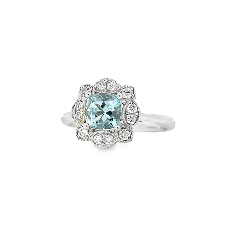 Beautiful Aquamarine Diamond Ring
