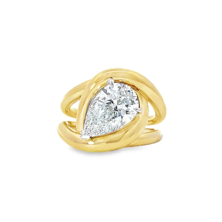 Devine Diamond Ring